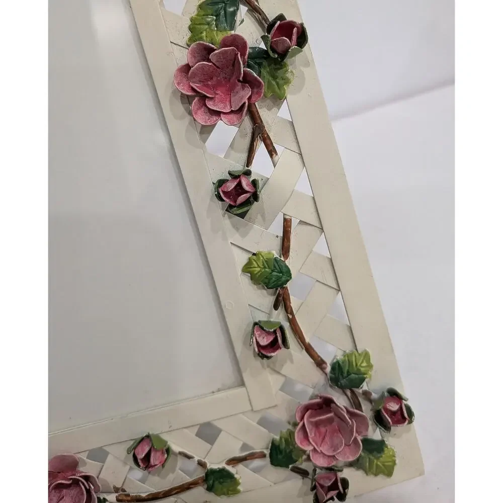 Shabby Chic Cottagecore Metal Lattice Floral Photo Frame 4x6 Tabletop Pink Rose